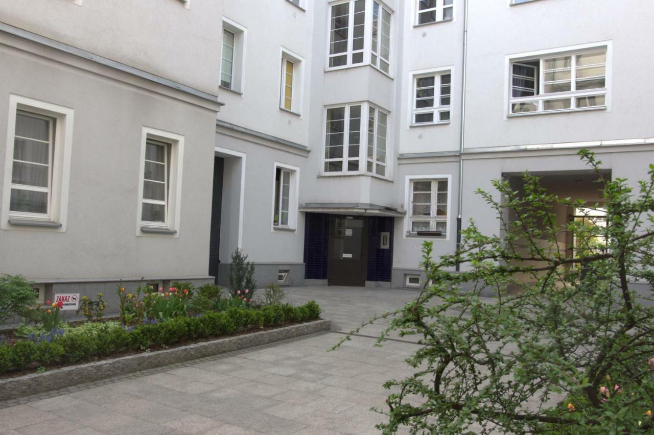 P11 Apartamento Varsóvia Exterior foto